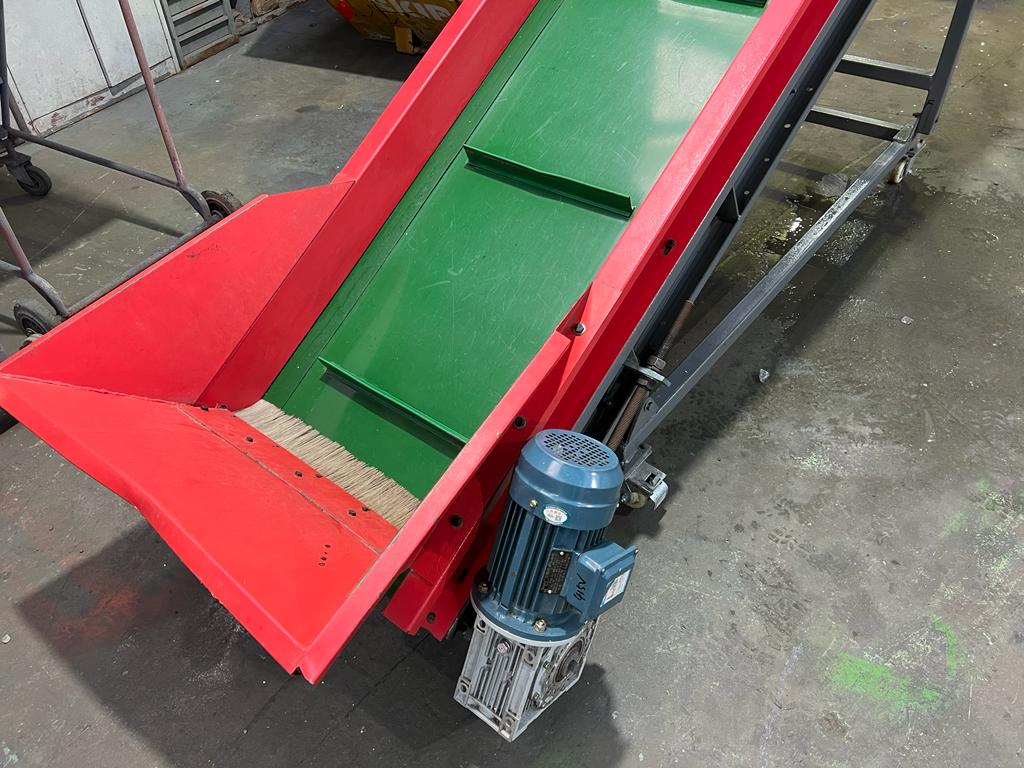 Conveyor 600mm x 4000mm - Adjustable - Image 2