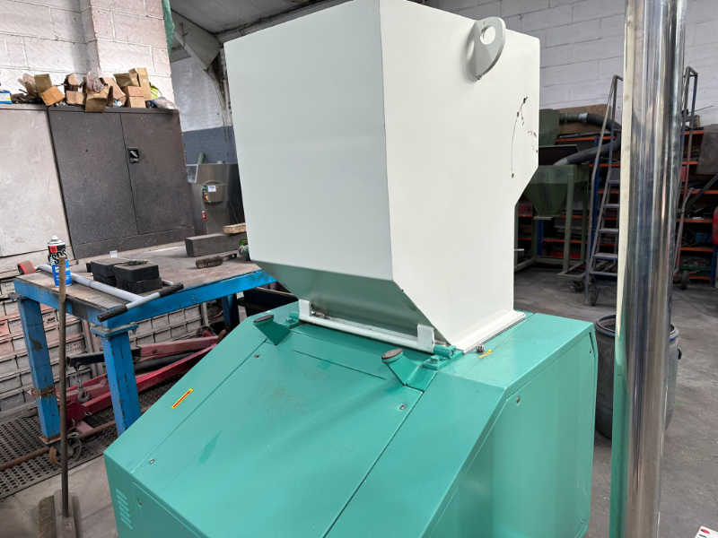 WSGJ 520/320 Granulator - Image 4