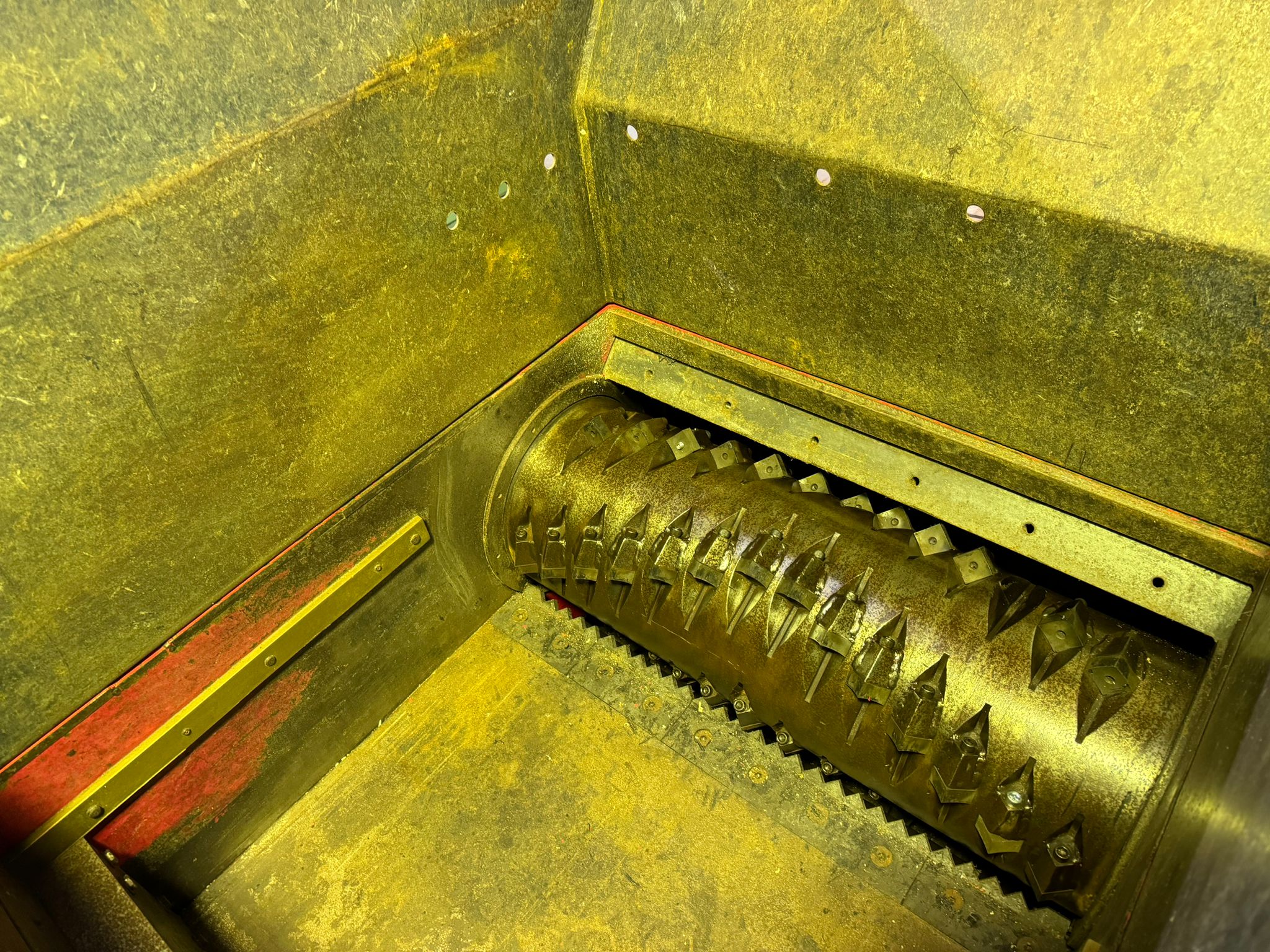 Wolfe 1000 37kW Single Shaft Shredder - Image 3