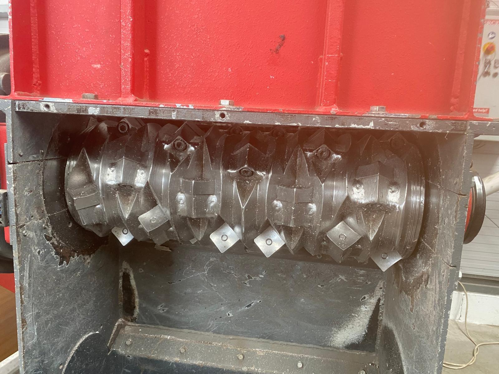 Weima 600 Single Shaft Shredder with Conveyor - Image 3